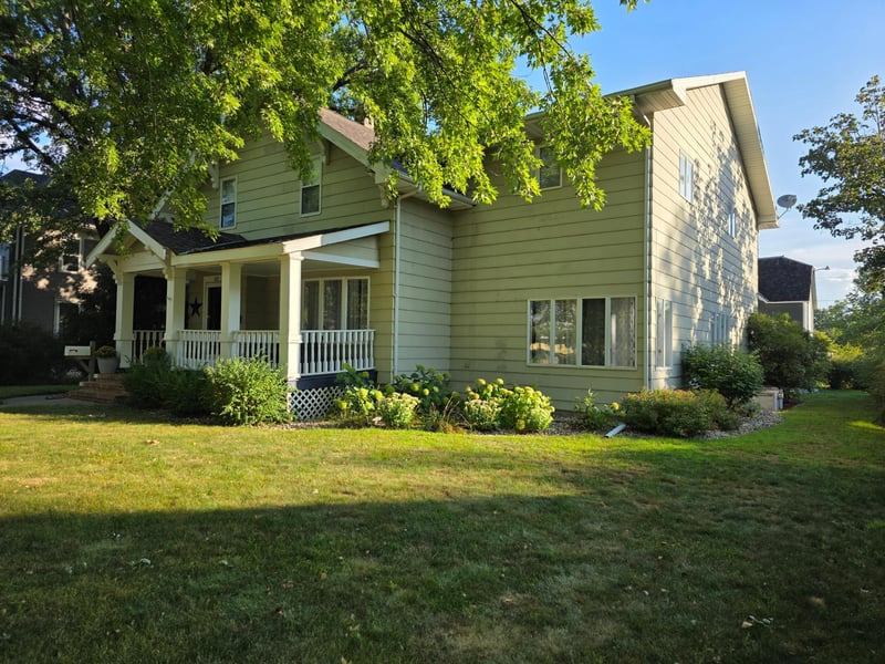 105 4th St W, Canby, MN 56220