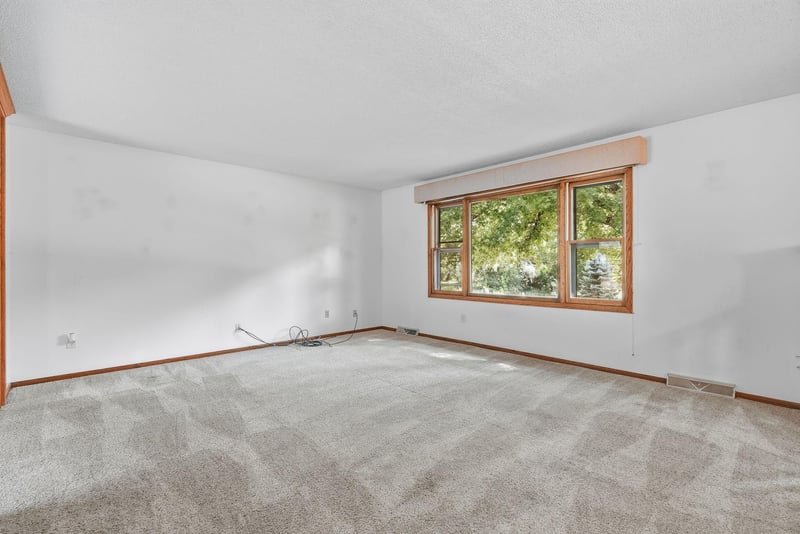 1939 168th Ave NE, Ham Lake, MN 55304