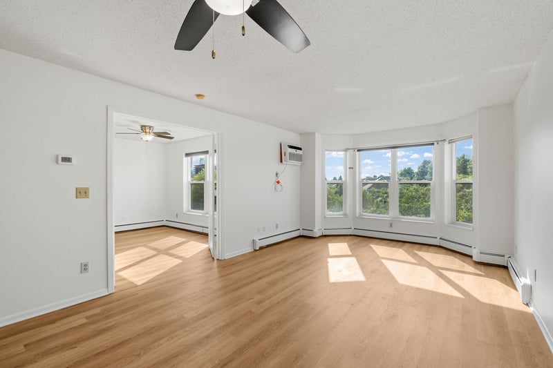 720 3rd Ave NE #325, Minneapolis, MN 55413