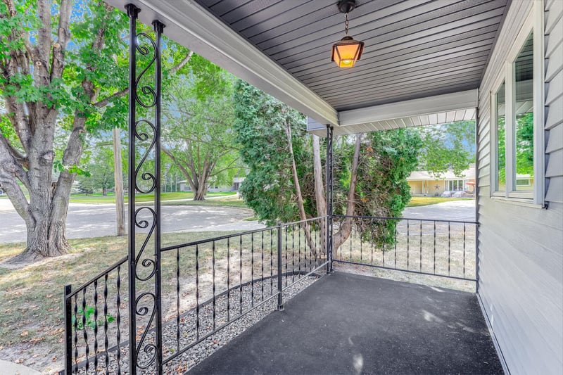 347 Spruce Dr E, Annandale, MN 55302