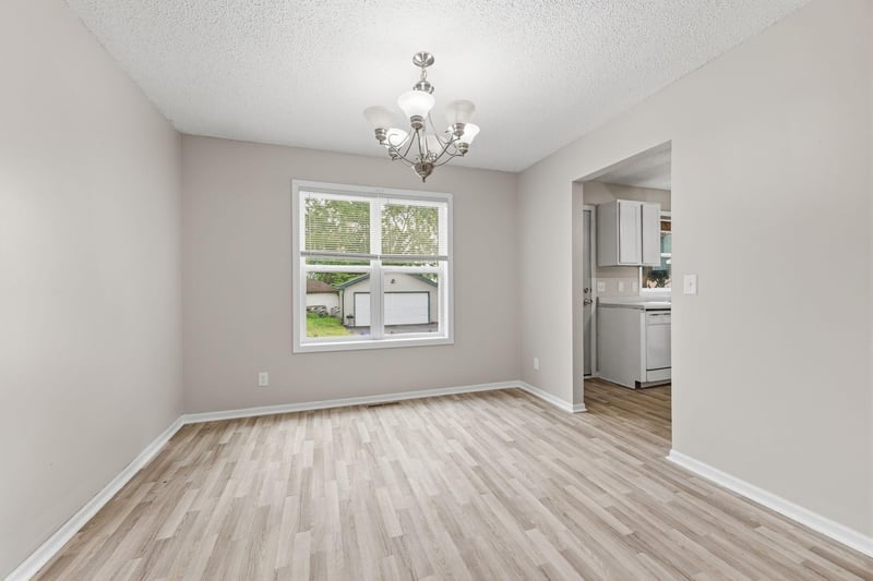 1002 Matilda St, Saint Paul, MN 55117