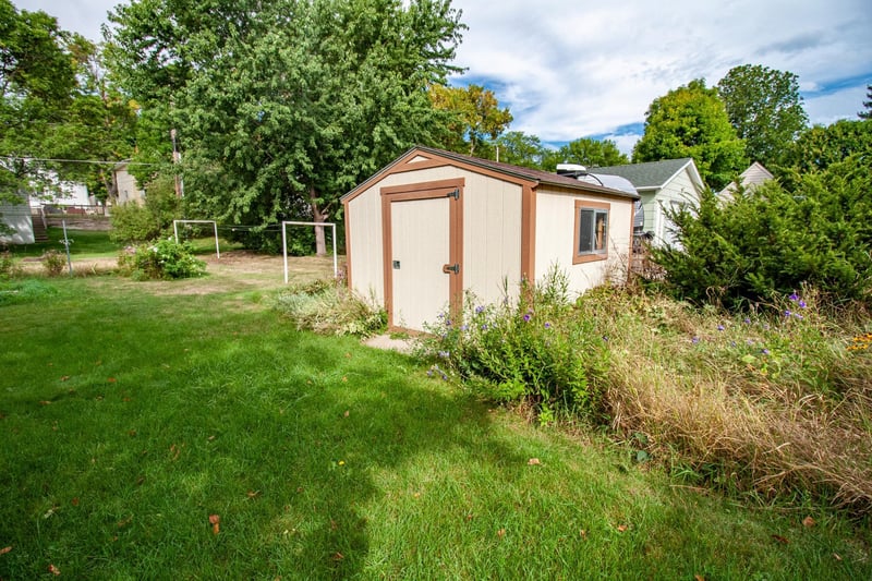 919 N Park St, Fergus Falls, MN 56537