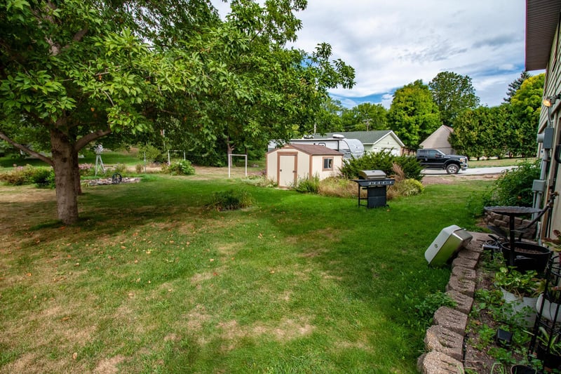 919 N Park St, Fergus Falls, MN 56537