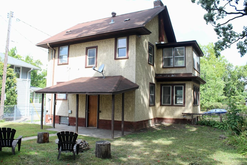 2070 Goodrich Ave, Saint Paul, MN 55105