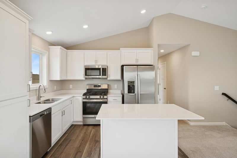 733 Frankfort Way, Waverly, MN 55390