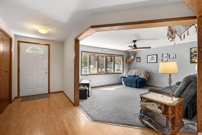 112 13th Ave NW, Waseca, MN 56093