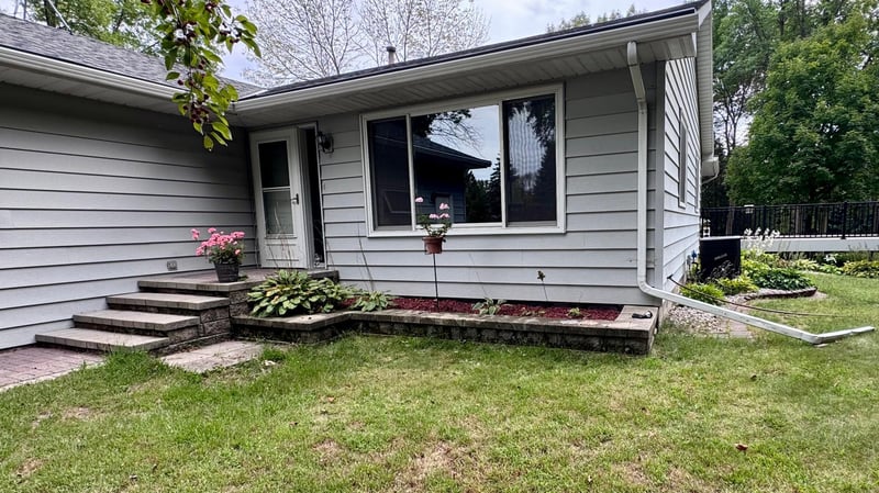 301 Myrick St, Le Sueur, MN 56058