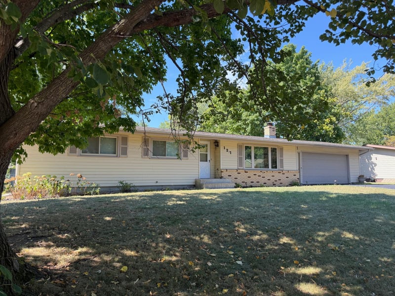 127 8th Ave SE, Saint Joseph, MN 56374
