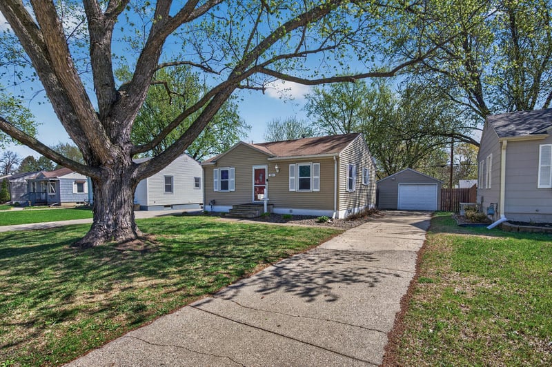 3341 Aquila Ave S, Saint Louis Park, MN 55426