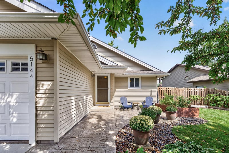 5144 W 143rd St, Savage, MN 55378