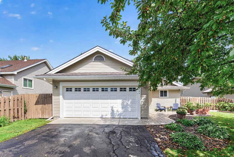 5144 W 143rd St, Savage, MN 55378