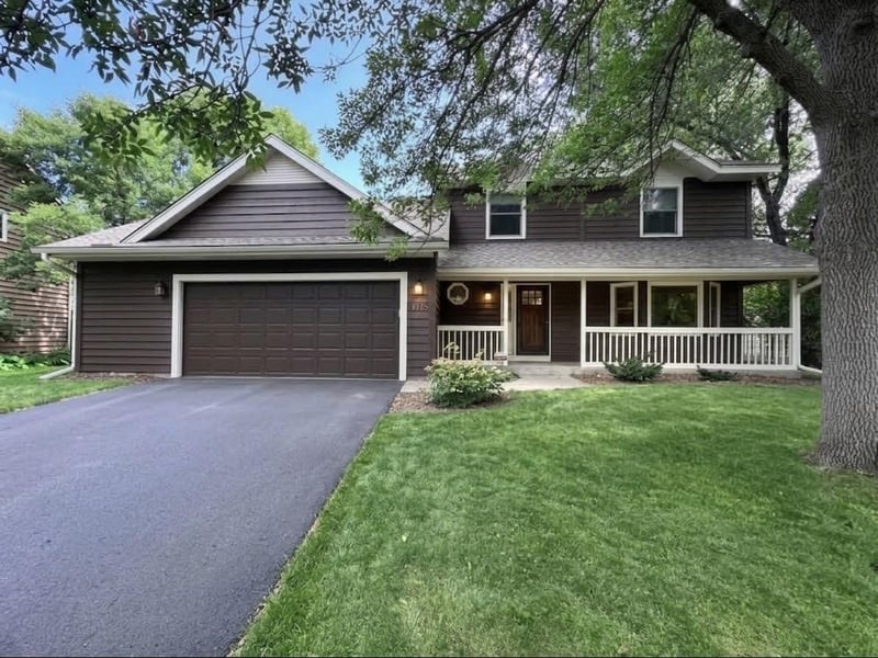 4720 Orchid Ln N, Plymouth, MN 55446