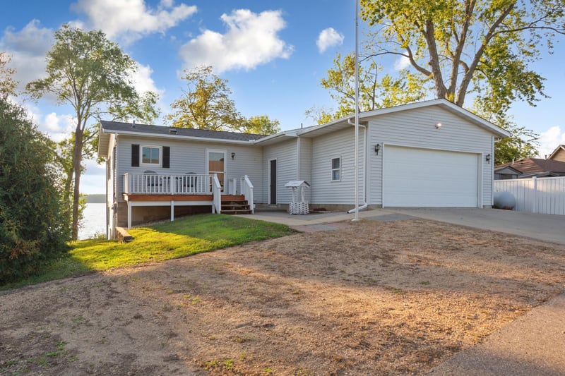 46916 Glens Beach Rd, Waterville, MN 56096