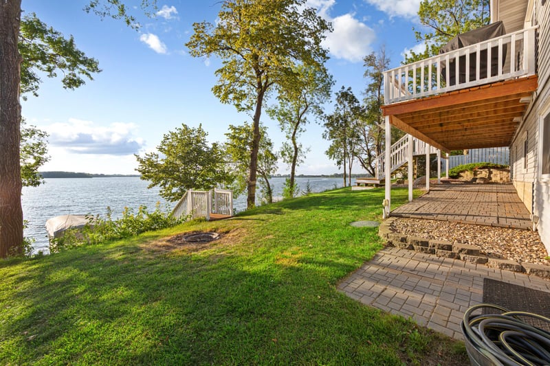 46916 Glens Beach Rd, Waterville, MN 56096