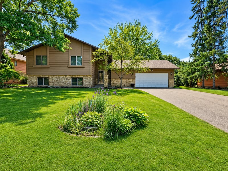 11963 NW Evergreen St NW, Coon Rapids, MN 55448