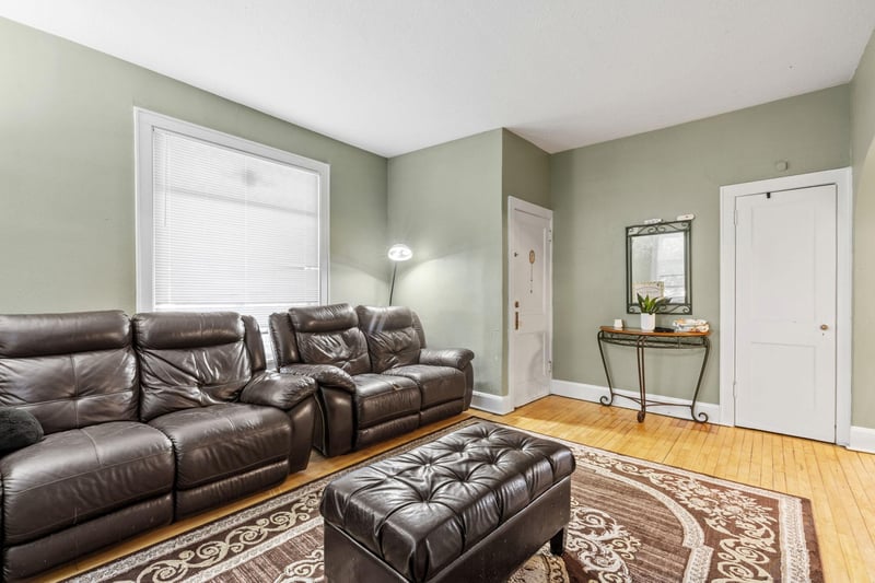 3322 Clinton Ave, Minneapolis, MN 55408