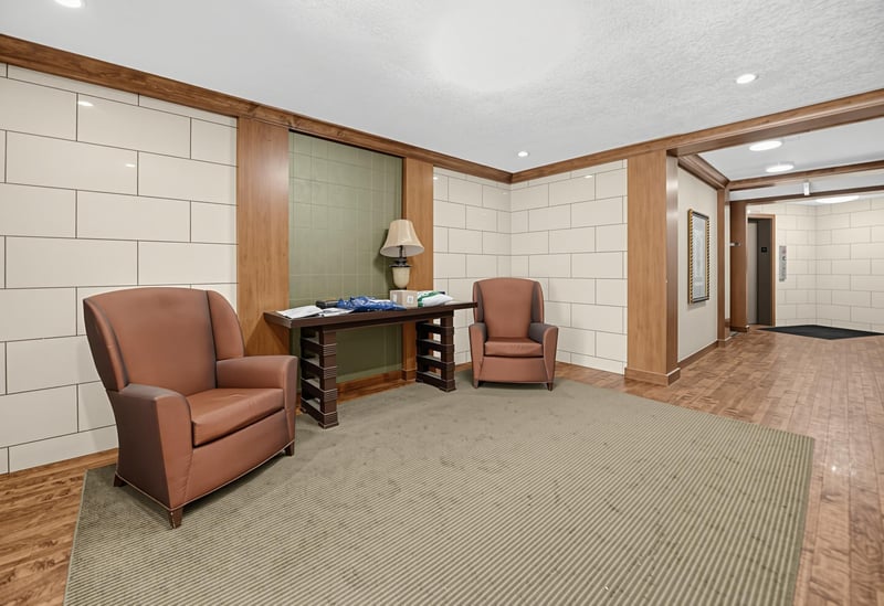 3540 Hennepin Ave #324, Minneapolis, MN 55408