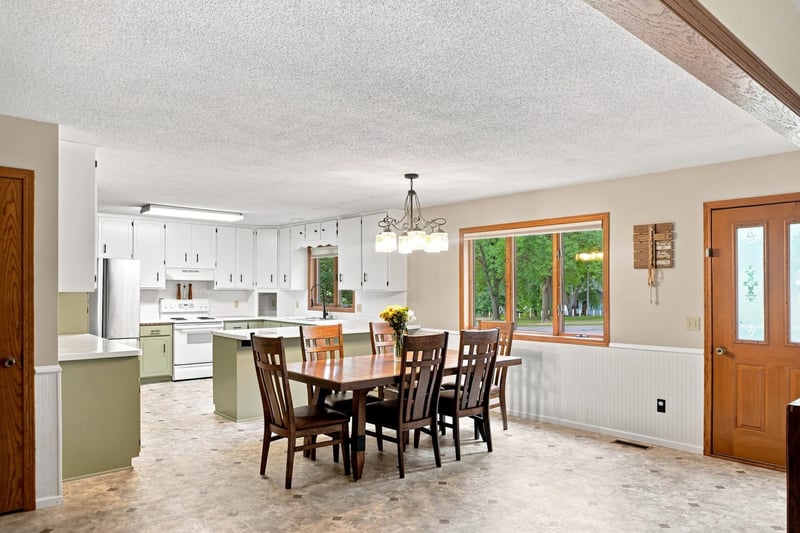 107 Church St, Spring Hill, MN 56352