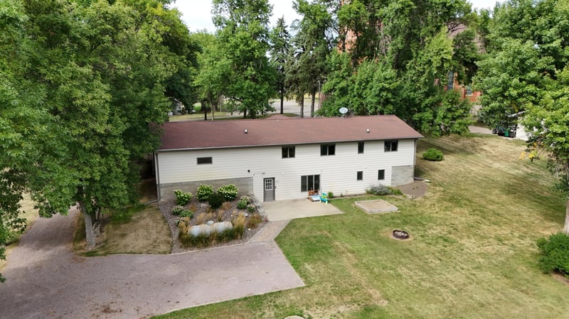 107 Church St, Spring Hill, MN 56352