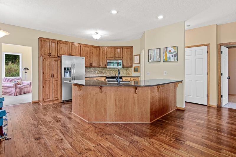 9896 57th St N, Lake Elmo, MN 55042