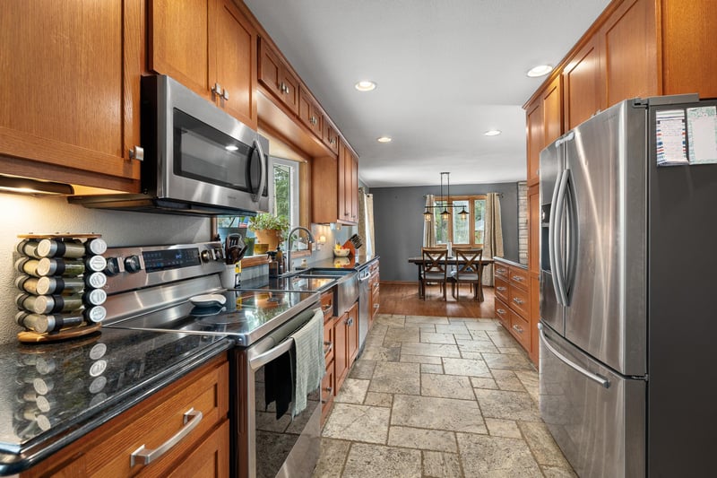 505 9th St SE, Little Falls, MN 56345