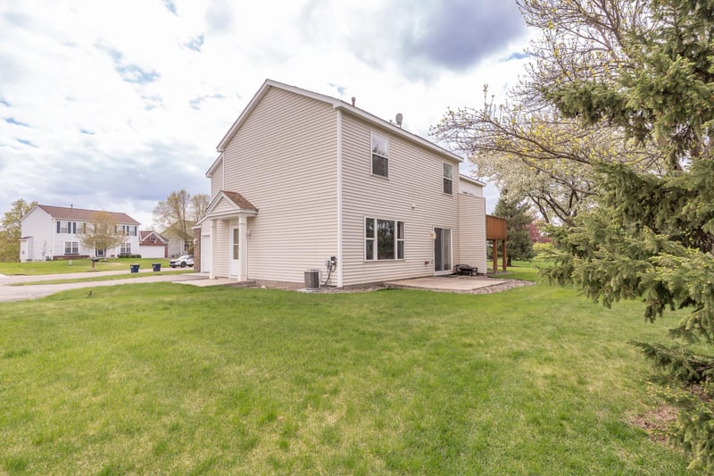 15570 Finch Ave, Apple Valley, MN 55124