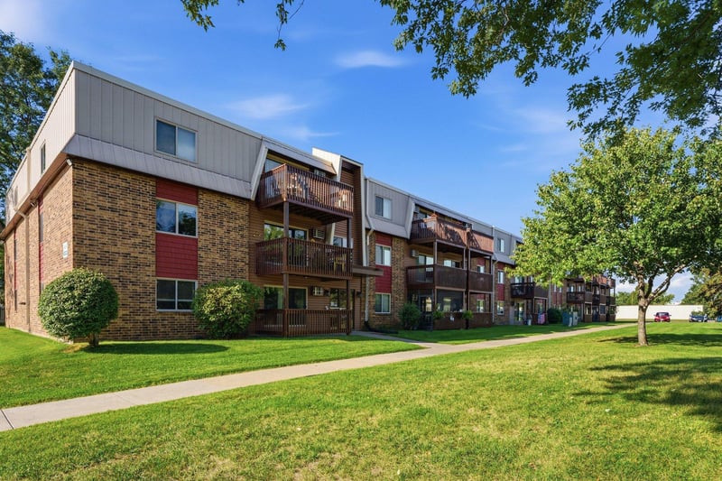 14630 Garrett Ave #613, Apple Valley, MN 55124