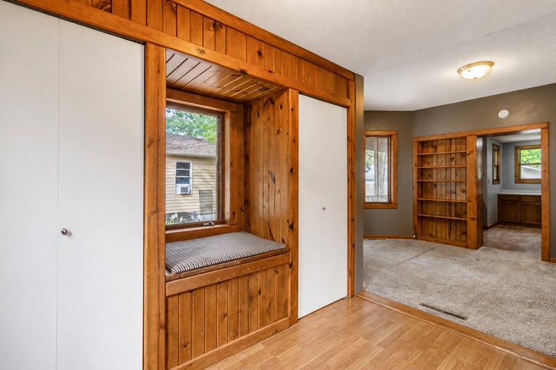 1008 Quincy St, North Mankato, MN 56003