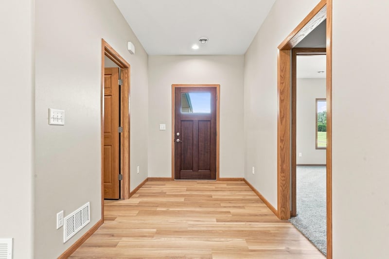 6001 6th St #B, Lake Park, MN 56554