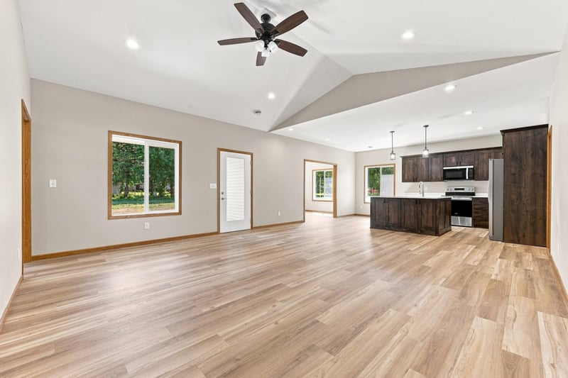 6001 6th St #B, Lake Park, MN 56554