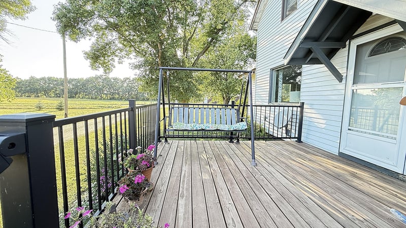 905 210th Ave SW, Appleton, MN 56208