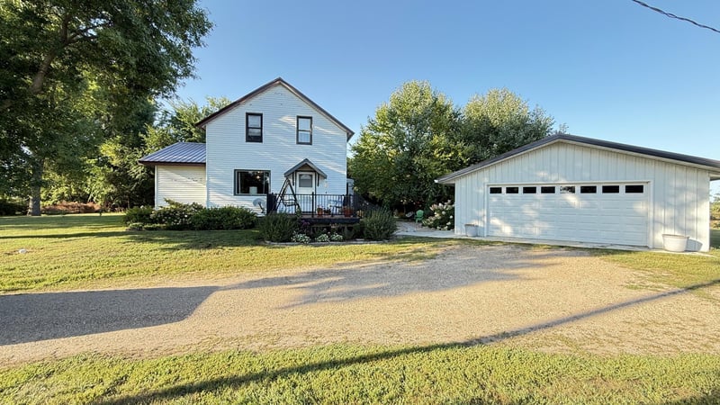 905 210th Ave SW, Appleton, MN 56208