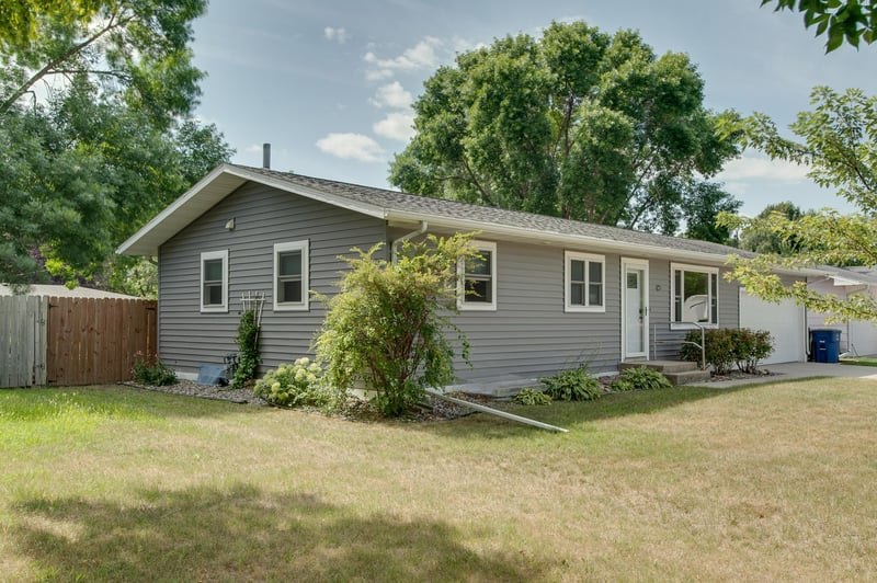 429 Brook Ave, Moorhead, MN 56560
