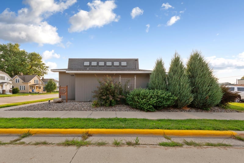 152 E Pearl St, Owatonna, MN 55060