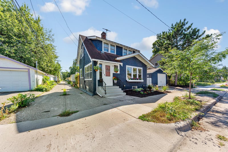 1009 E 42nd St, Minneapolis, MN 55407