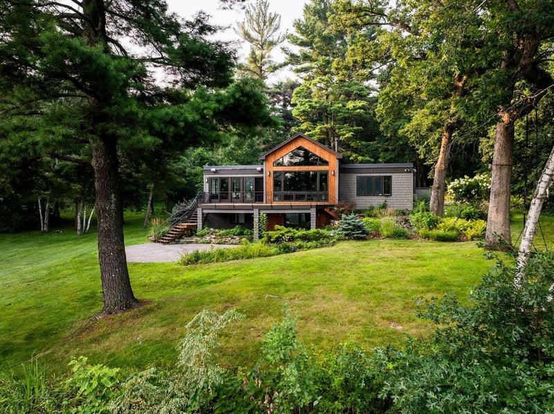 345 Salem Church Rd, Sunfish Lake, MN 55118