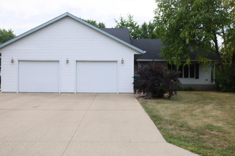 407 Siemers Ct, Breckenridge, MN 56520