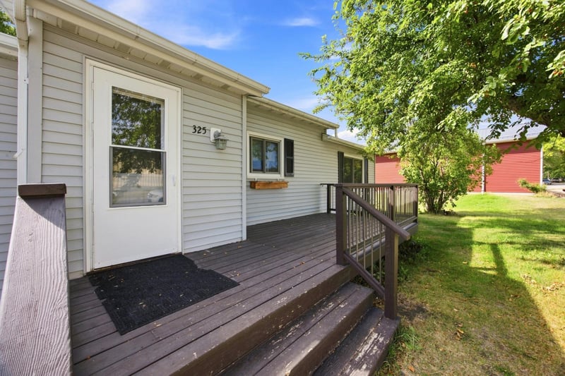 325 3rd Ave W, Halstad, MN 56548