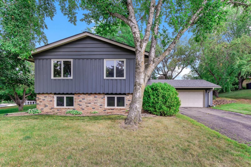 13121 Upton Ave S, Burnsville, MN 55337