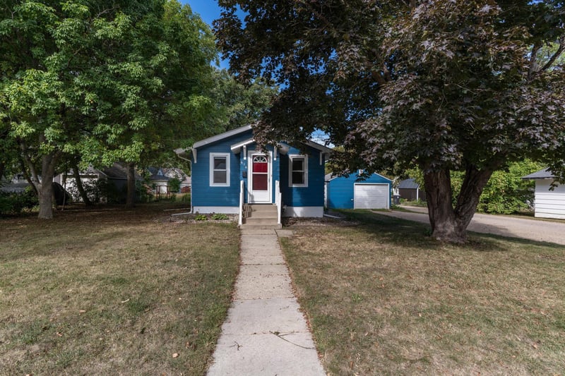 616 Lake St, Alexandria, MN 56308