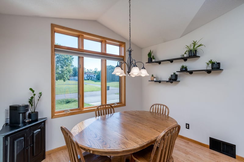 200 Mapleridge Dr, Mankato, MN 56001