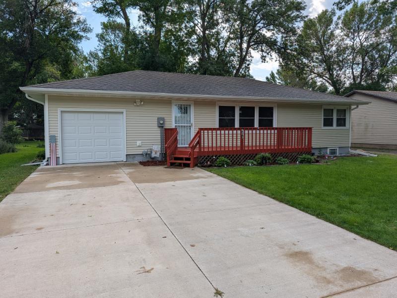 851 4th Ave SE, Wells, MN 56097