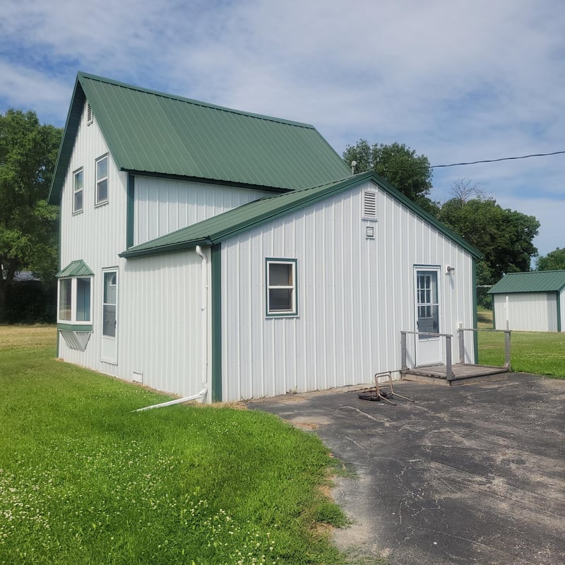 213 4th St SW, Kent, MN 56553
