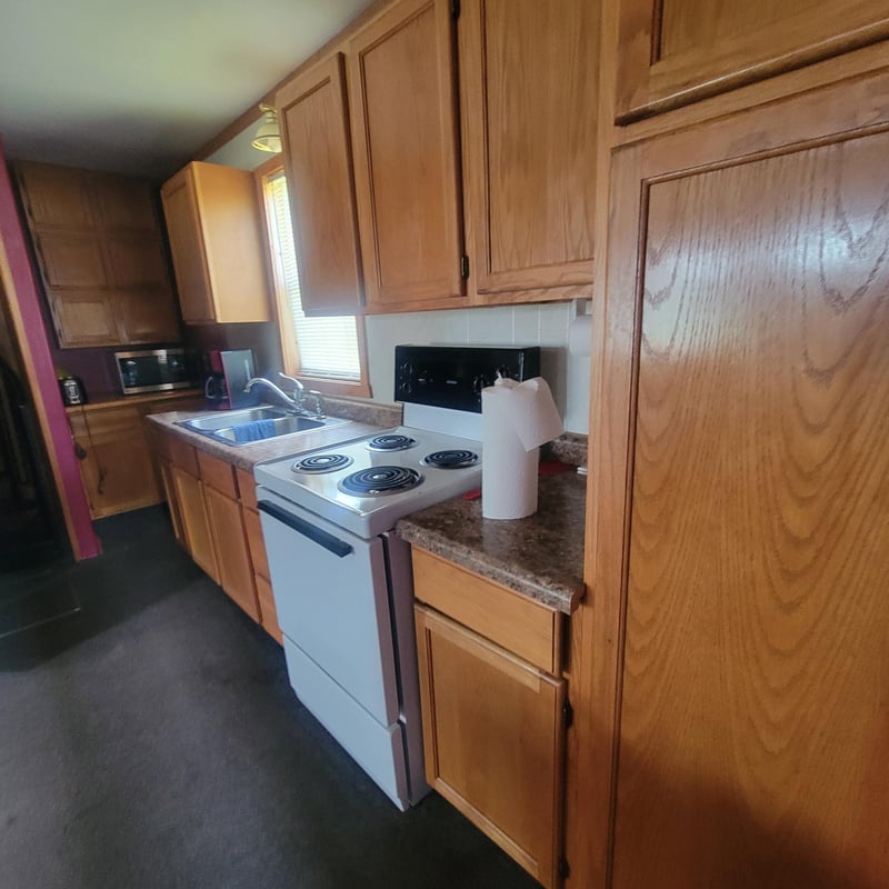 213 4th St SW, Kent, MN 56553