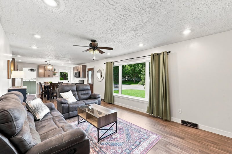 1521 Gary Ave, Detroit Lakes, MN 56501