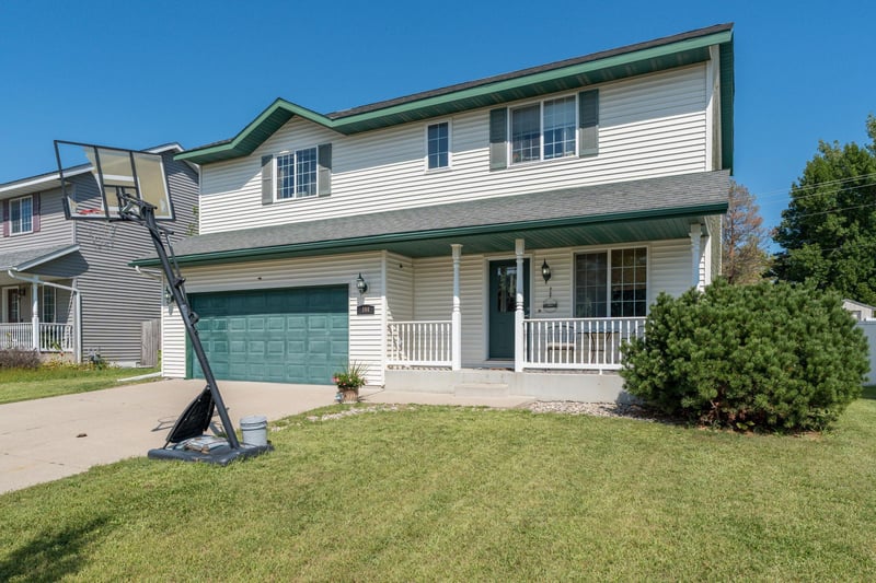 144 Savannah Ct, Mankato, MN 56001