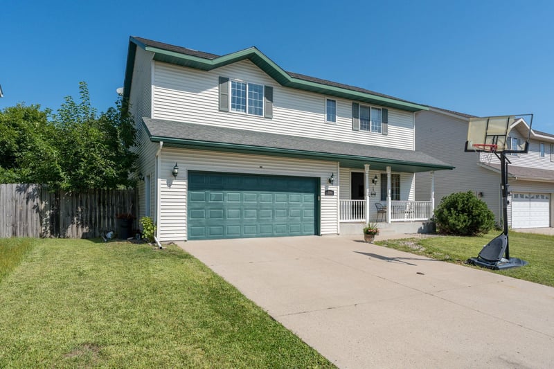 144 Savannah Ct, Mankato, MN 56001