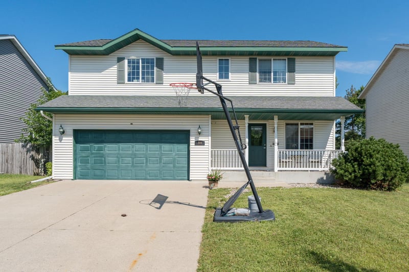 144 Savannah Ct, Mankato, MN 56001