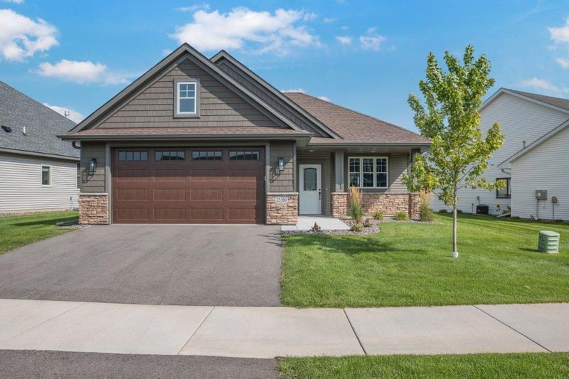 25360 Farmstead Ln, Wyoming, MN 55092