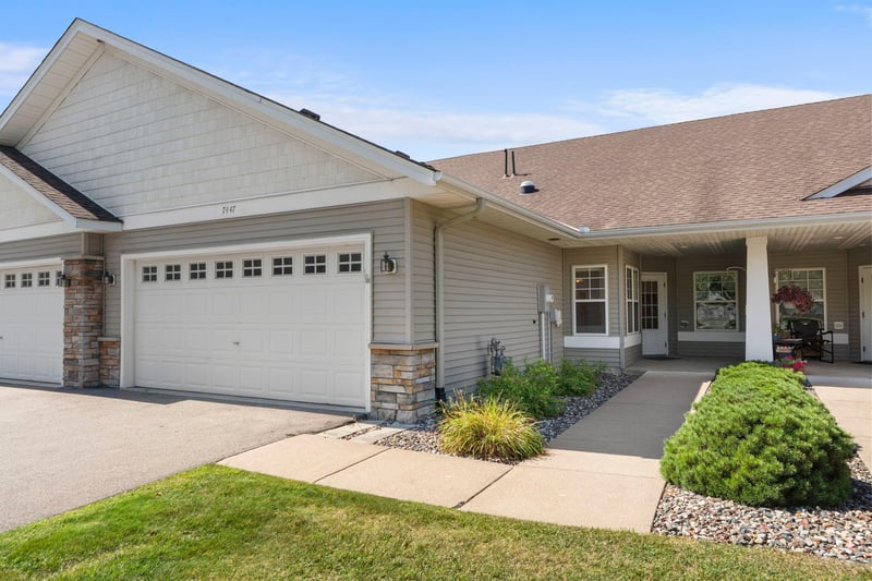 7447 Timber Crest Dr S, Cottage Grove, MN 55016